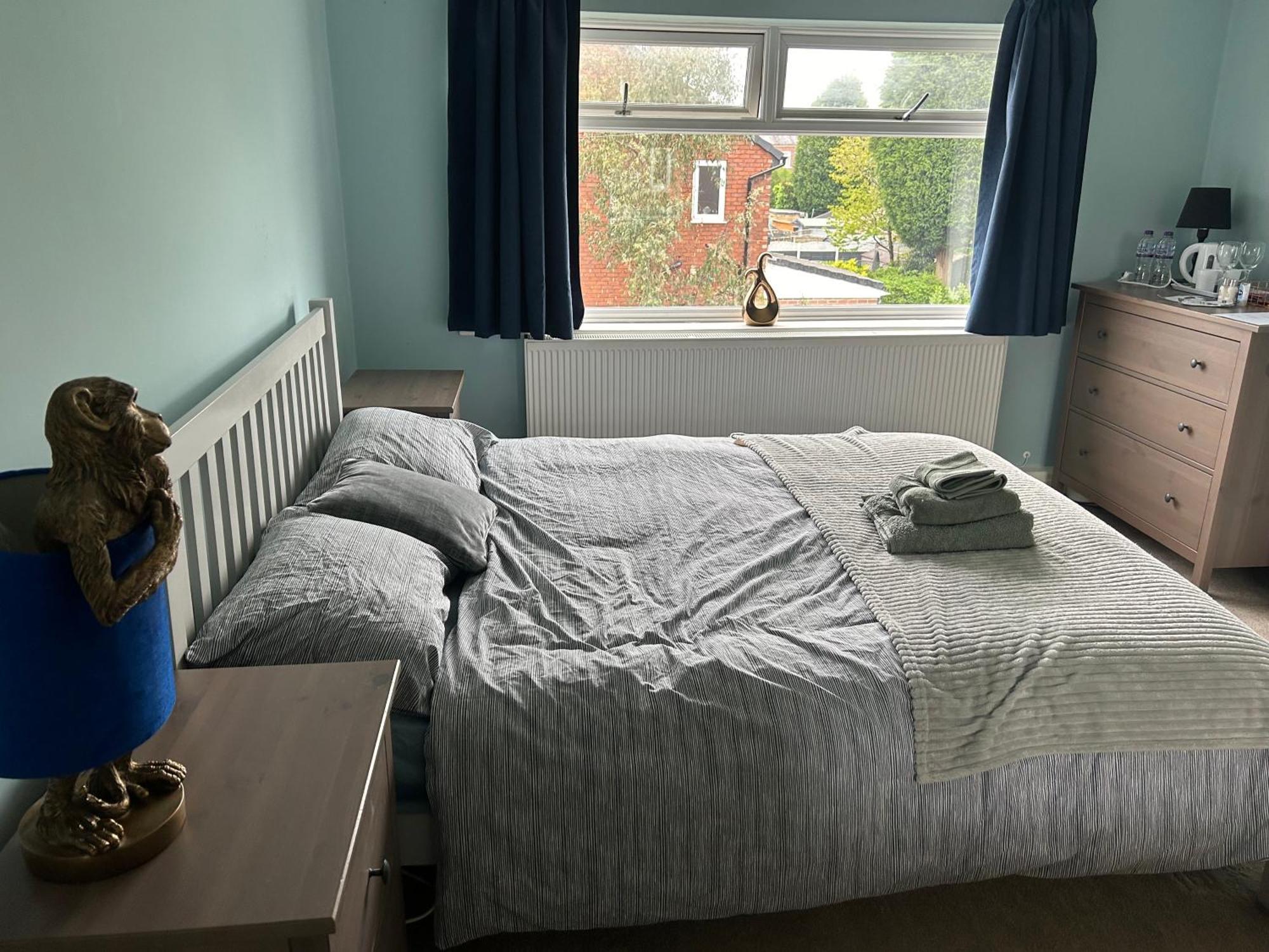 Quiet Double Bedroom With Garden View, Breakfast Hazel Grove Buitenkant foto