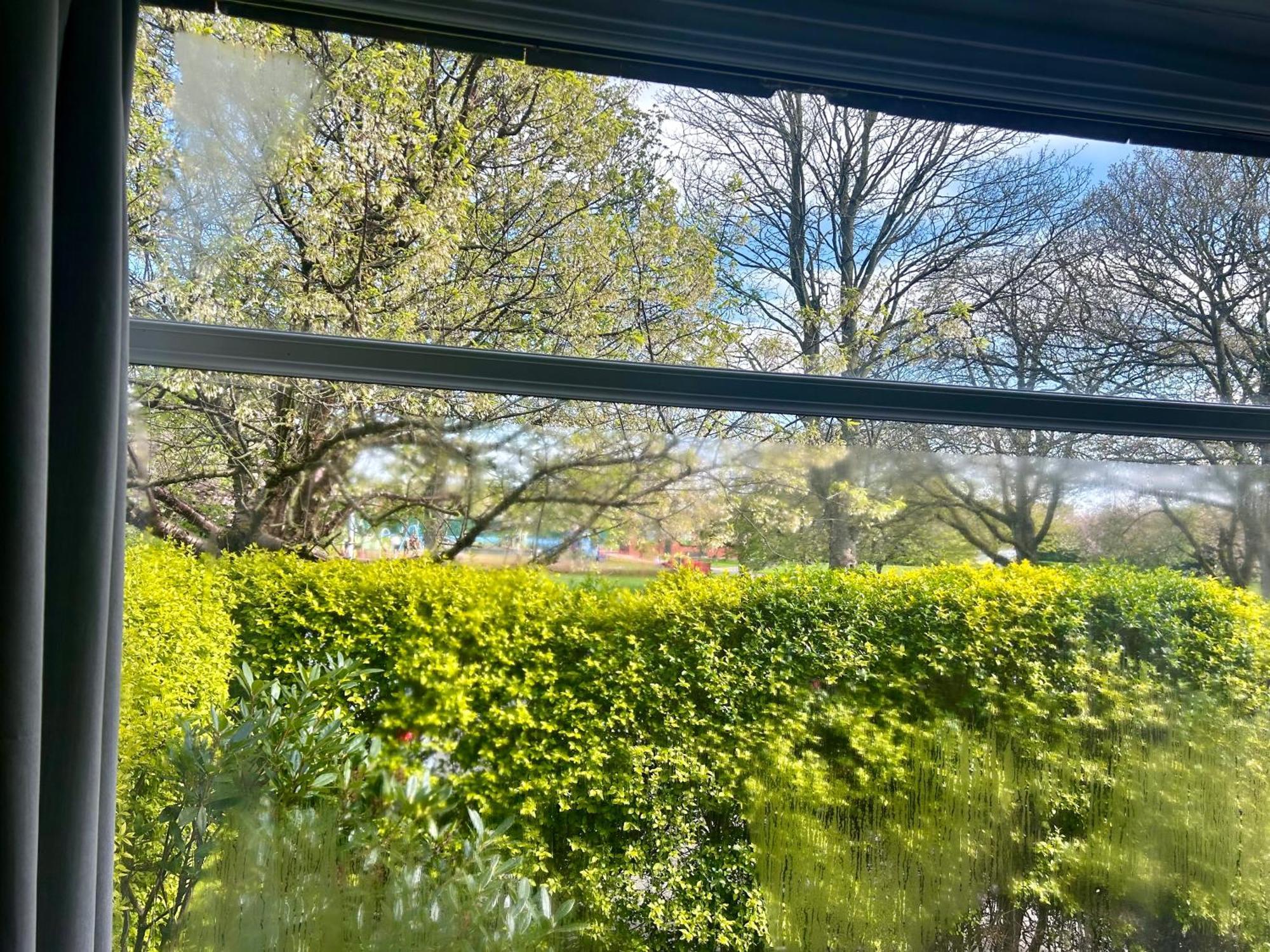 Quiet Double Bedroom With Garden View, Breakfast Hazel Grove Buitenkant foto